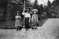 LILLI-BINI-ELLA