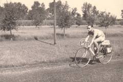 114-Giovanni-In-viaggio-nella-Pianura-Padana-Ciclotour-Dolomiti-1955