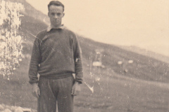 149-Giovanni-sul-Passo-Pordoi-Ciclotour-Dolomiti-1955