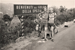 190-Raimondo-e-Marcello-verso-il-Passo-del-Bracco-Pellegrinaggio-a-Lourdes-in-Bicicletta-1956