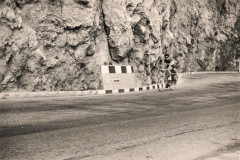 193-Enzo-Sale-in-Bicicletta-verso-la-cima-Pellegrinaggio-a-Lourdes-in-Bicicletta-1956