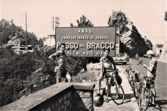 199-Raimondo-Sergio-Enzo-sull-Passo-Del-Bracco-Pellegrinaggio-a-Lourdes-1956