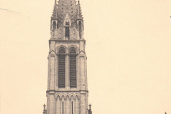 235-La-Guglia-di-un-campanile-a-Lourdes-Pellegrinaggio-a-Lourdes-in-Bicicletta-1956