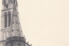 239-Scorcio-della-Guglia-del-Campanile-della-Basilica-di-Lourdes-Pellegrinaggio-a-Lourdes-in-Bicicletta-1956