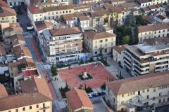 19047piazza andrea pontedera