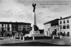 Piazza-Umberto-1927